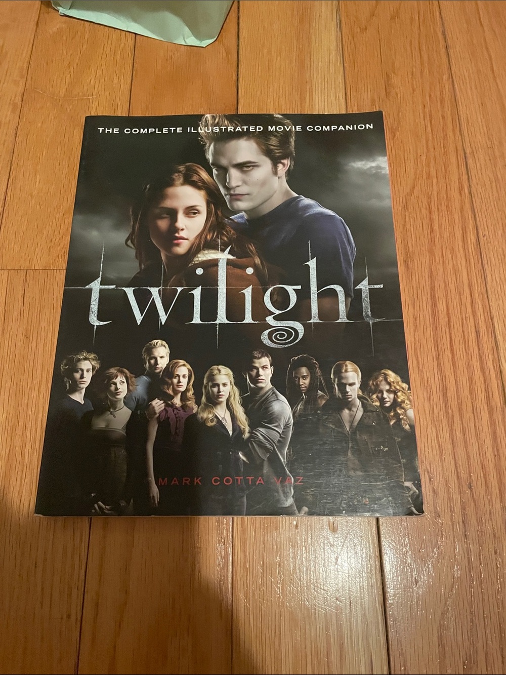 Twilight Illustrated Movie Companion Book